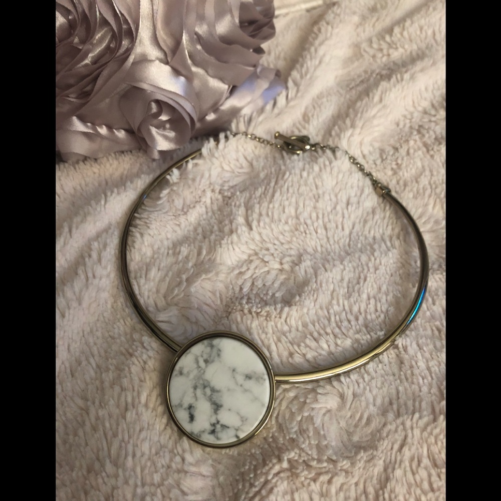 Choker with unique medallion
